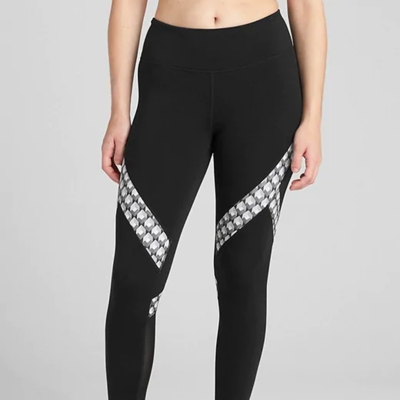 GAP Pants - Gap GFast Mid Rise Print Insert 7/8 Leggings L